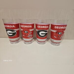 NWT 4 Plastic Georgia Bulldog Cups. G Logo On 1 Side & Red Helmet On The Other
